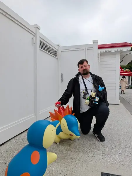 Alec pokemon cyndaquil statue