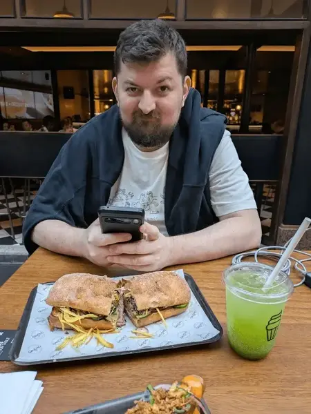Alec sandwich lunch cafe